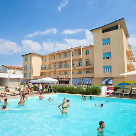 Isa-double With Balcony And Side Sea View In With Swimming Pool In Marina Di Cecina, Just 10 Meters From The Sea 3*