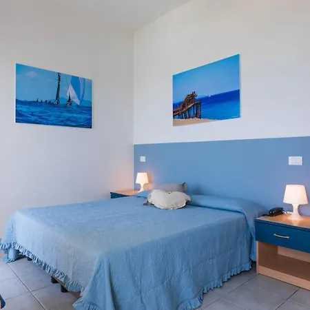 Hotel Isa-double With Balcony And Side Sea View In With Swimming Pool In Marina Di Cecina, Just 10 Meters From The Sea 3*